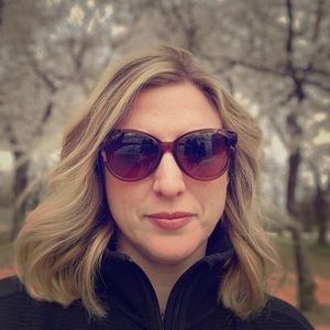 Meet your Posher, Kayla